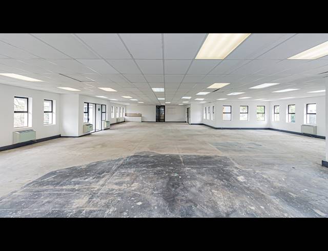 345M² OFFICE TO LET IN DUNKELD WEST